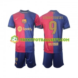 3-13 år Barn FC Barcelona drakt UCL Font Robert Lewandowski 9 Hjemme 2024-2025 Korte Ermer 3-13 år Barn FC Barcelona drakt UCL Font Robert Lewandowski 9 Hjemme 2024-2025 Korte Ermer