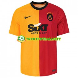 Herre Galatasaray drakt Hjemme 2022-23 Korte Ermer Herre Galatasaray drakt Hjemme 2022-23 Korte Ermer