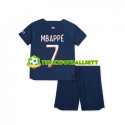 3-13 år Barn Paris Saint-Germain drakt Mbappé 7 Hjemme 2023-2024 Korte Ermer 3-13 år Barn Paris Saint-Germain drakt Mbappé 7 Hjemme 2023-2024 Korte Ermer