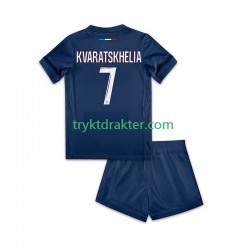 3-13 år Barn Paris Saint-Germain drakt Khvicha Kvaratskhelia 7 Hjemme 2024-2025 Korte Ermer 3-13 år Barn Paris Saint-Germain drakt Khvicha Kvaratskhelia 7 Hjemme 2024-2025 Korte Ermer