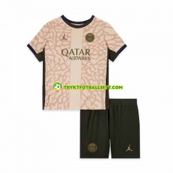 3-13 år Barn Paris Saint-Germain drakt Fjerde 2023-2024 Korte Ermer 3-13 år Barn Paris Saint-Germain drakt Fjerde 2023-2024 Korte Ermer