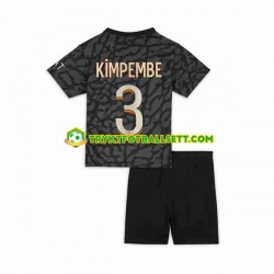 3-13 år Barn Paris Saint-Germain drakt Kimpembe 3 Tredje 2023-2024 Korte Ermer 3-13 år Barn Paris Saint-Germain drakt Kimpembe 3 Tredje 2023-2024 Korte Ermer