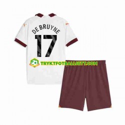3-13 år Barn Manchester City drakt Kevin De Bruyne 17 Borte 2023-2024 Korte Ermer 3-13 år Barn Manchester City drakt Kevin De Bruyne 17 Borte 2023-2024 Korte Ermer
