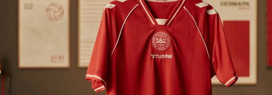 Danmark annonserer offisielt sin minimalistiske hjemmedrakt