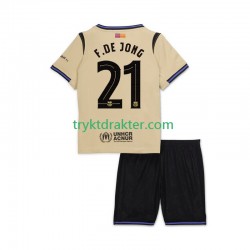 3-13 år Barn FC Barcelona drakt Frenkie de Jong 21 UCL Borte 2025-2026 Korte Ermer 3-13 år Barn FC Barcelona drakt Frenkie de Jong 21 UCL Borte 2025-2026 Korte Ermer