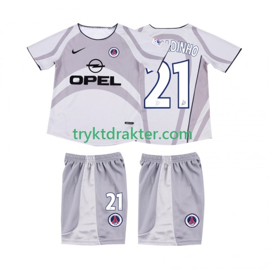 3-13 år Barn AC Milan drakt RONALDINHO 21 2001 2002 Retro Borte Korte Ermer